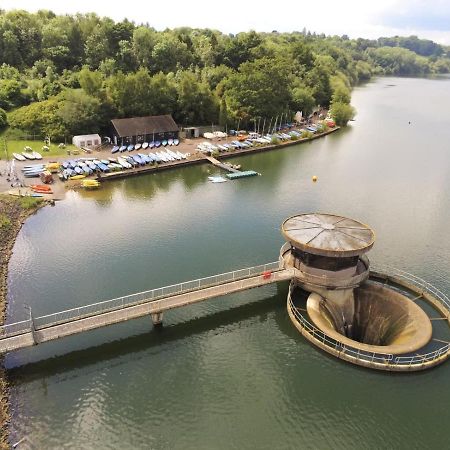 Quirky Vintage Horsebox Conversion With Stunning Views Of Ardingly Reservoir Balcombe Exterior photo