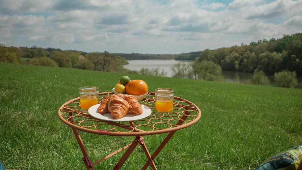 Quirky Vintage Horsebox Conversion With Stunning Views Of Ardingly Reservoir Balcombe Exterior photo