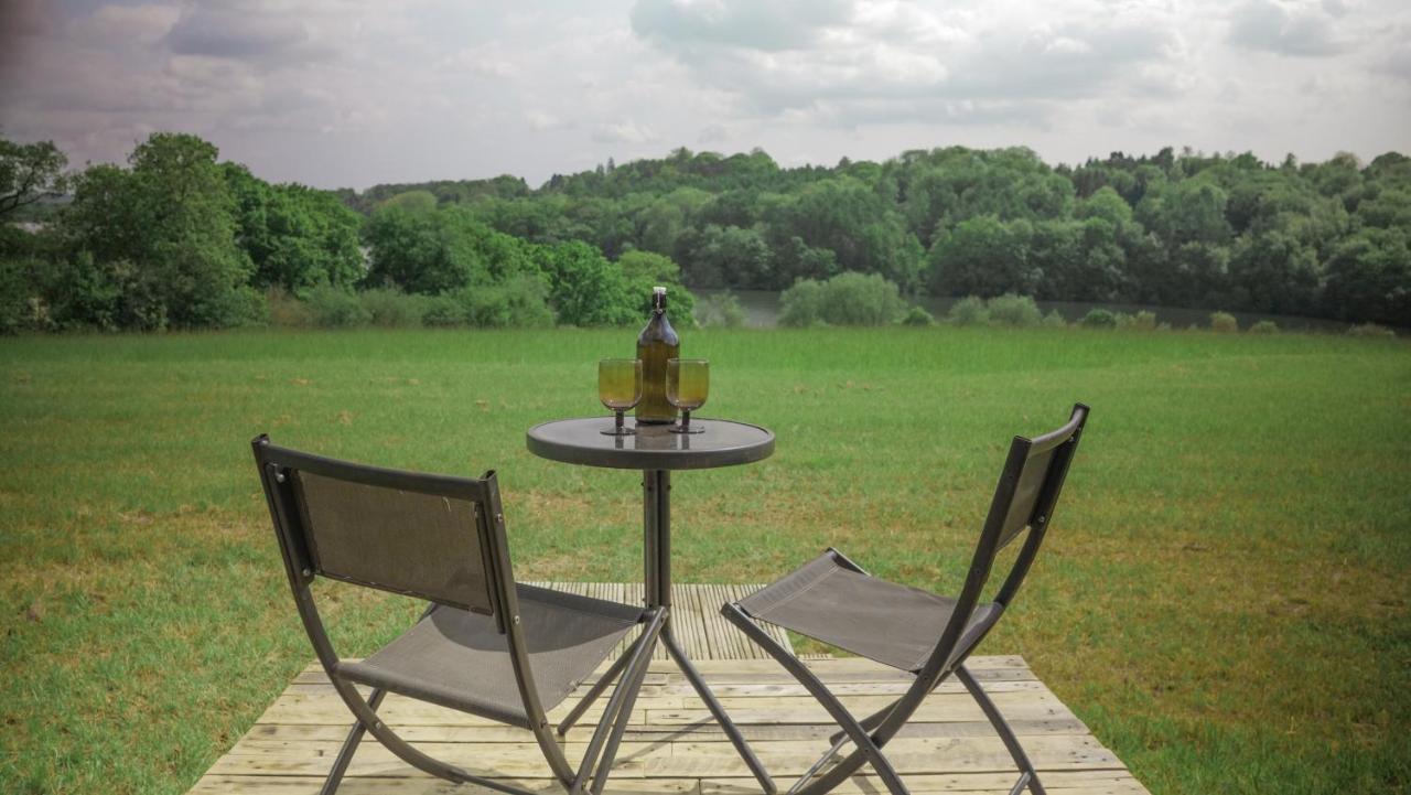 Quirky Vintage Horsebox Conversion With Stunning Views Of Ardingly Reservoir Balcombe Exterior photo